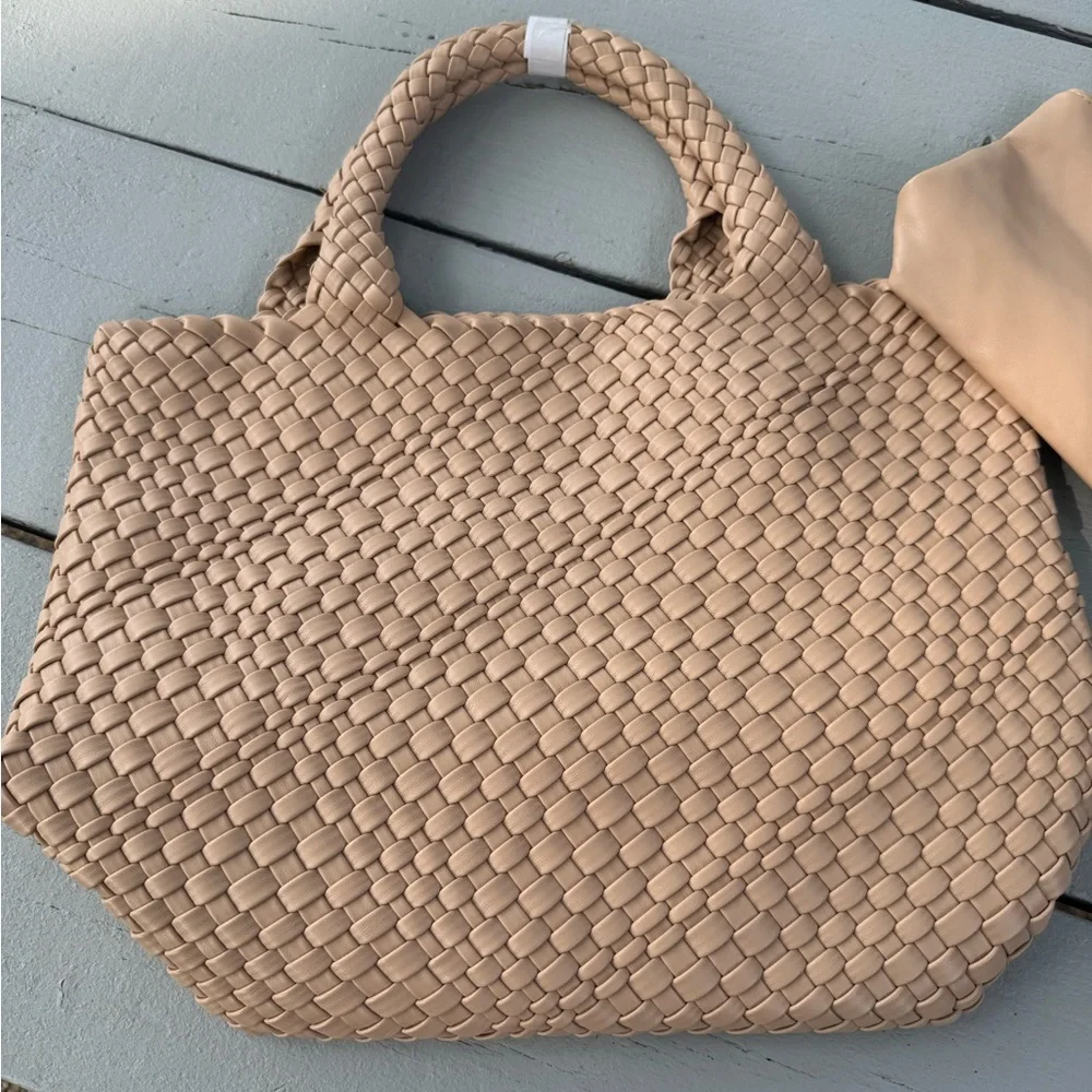 New Large Woven Vegan Leather Tote Bag with Matching Clutch – Beige - Picture 7 of 14